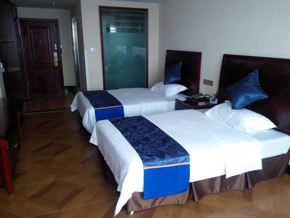 Fengyu Business Hotel Чънду Екстериор снимка