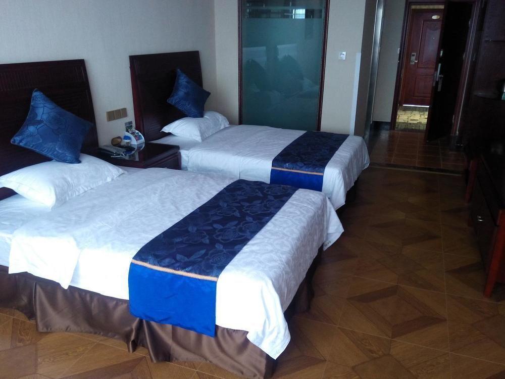 Fengyu Business Hotel Чънду Екстериор снимка