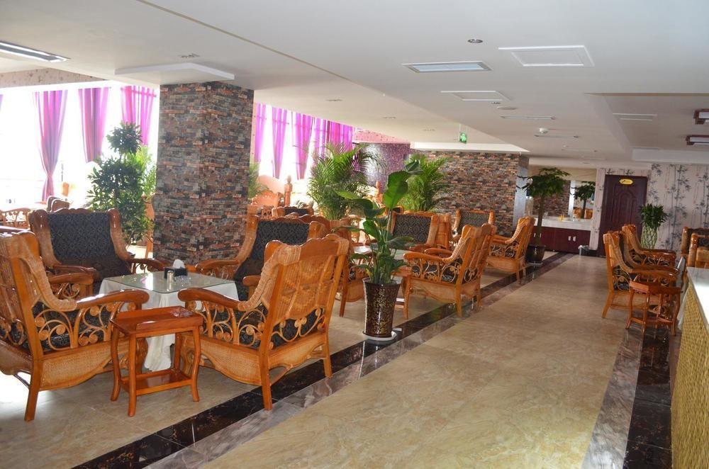 Fengyu Business Hotel Чънду Екстериор снимка